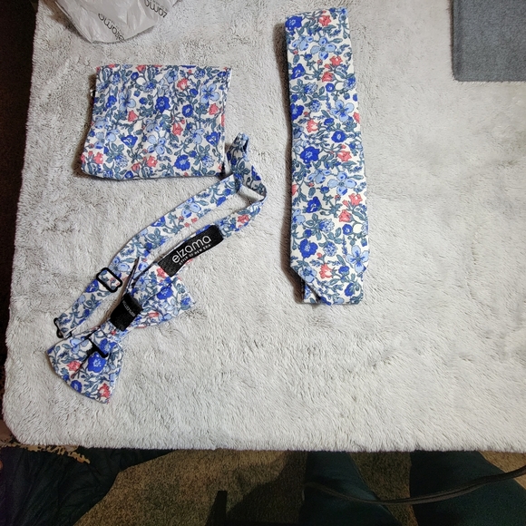 Boy's Floral Tie, Bow Tie, and Pocket Square - Picture 4 of 7